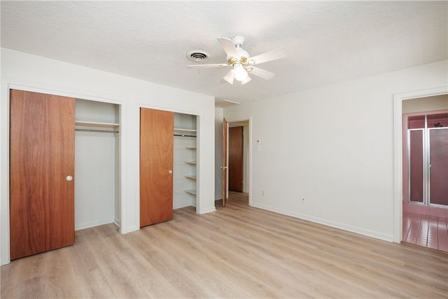 1137 Bradshaw Dr, Corpus Christi, TX 78412