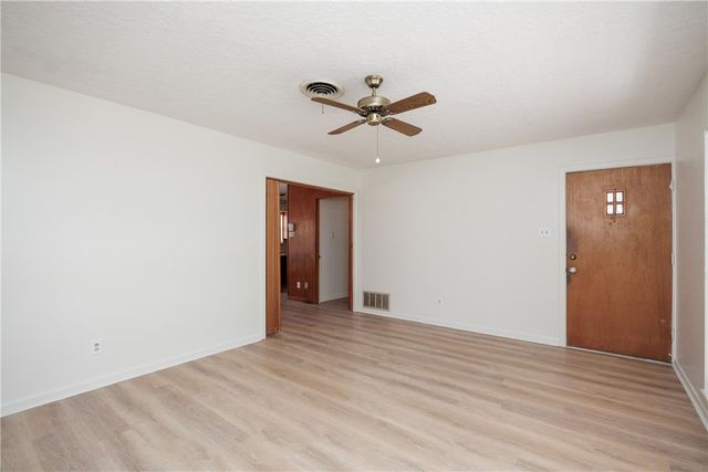 1137 Bradshaw Dr, Corpus Christi, TX 78412