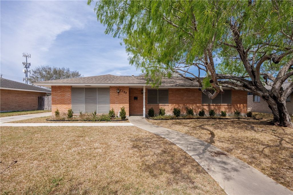 1137 Bradshaw Dr, Corpus Christi, TX 78412