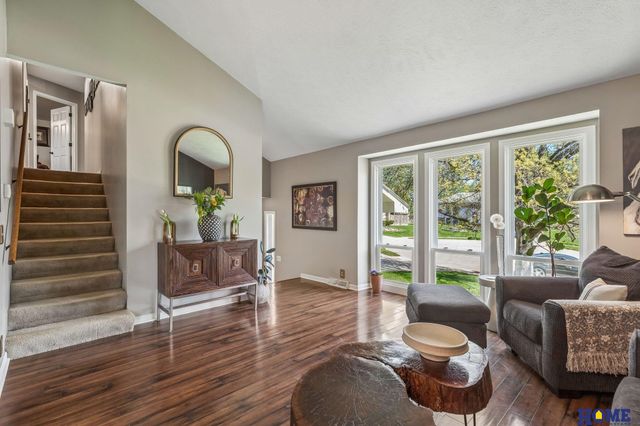 12958 Miami Circle, Omaha, NE 68164