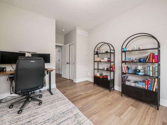 6496 Orangeberry Road, Hilliard, OH 43026