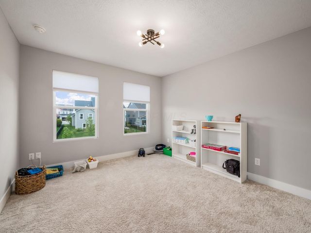 6496 Orangeberry Road, Hilliard, OH 43026