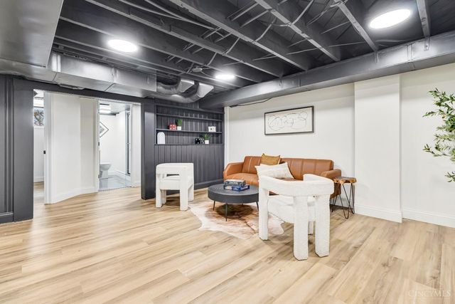 6201 Kennedy Avenue, Cincinnati, OH 45213