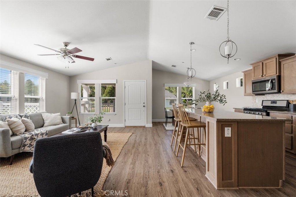 Image 8 of property listing at 2239 Black Canyon Rd 41, Ramona, CA 92065