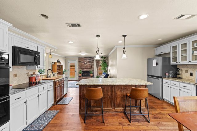 7732 Sagebrush Court N, North Richland Hills, TX 76182