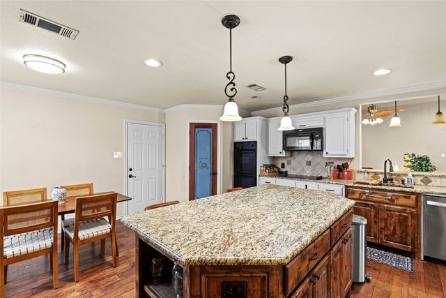 7732 Sagebrush Court N, North Richland Hills, TX 76182