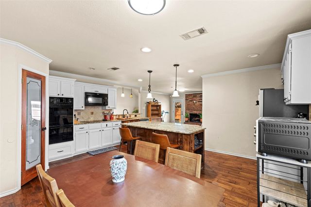 7732 Sagebrush Court N, North Richland Hills, TX 76182