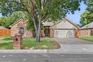 7732 Sagebrush Court N, North Richland Hills, TX 76182