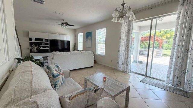 5233 DOVE TREE STREET, Orlando, FL 32811
