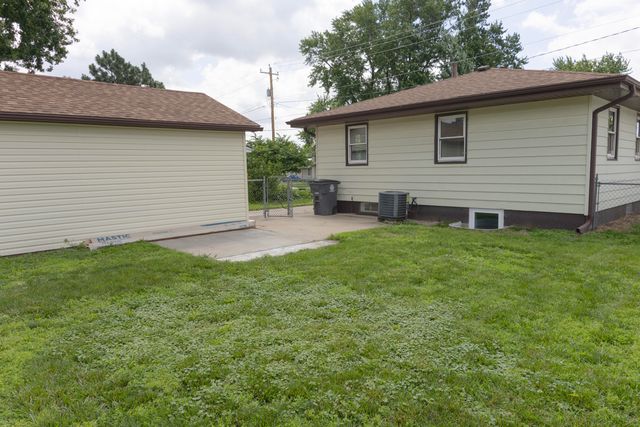 2746 AVE L, Council Bluffs, IA 51501