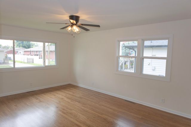 2746 AVE L, Council Bluffs, IA 51501