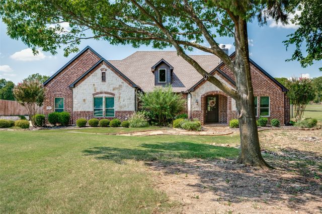 650 Cypress Point Drive, Gunter, TX 75058
