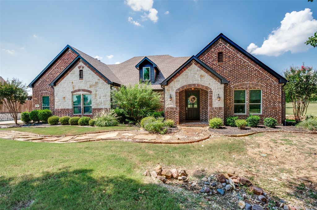 650 Cypress Point Drive, Gunter, TX 75058