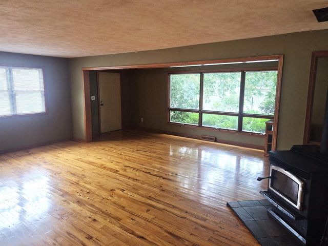 19 E Auburn Drive, Beloit, WI 53511