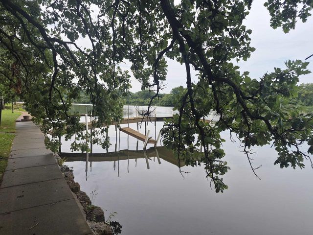 19 E Auburn Drive, Beloit, WI 53511
