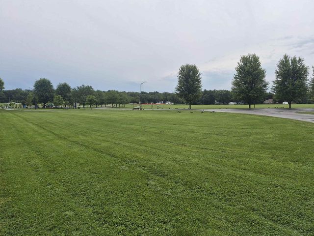 19 E Auburn Drive, Beloit, WI 53511