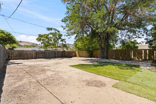 4328 Shopping Lane, Simi Valley, CA 93063