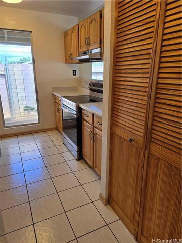 94-222 Kalalani Place, Mililani, HI 96789