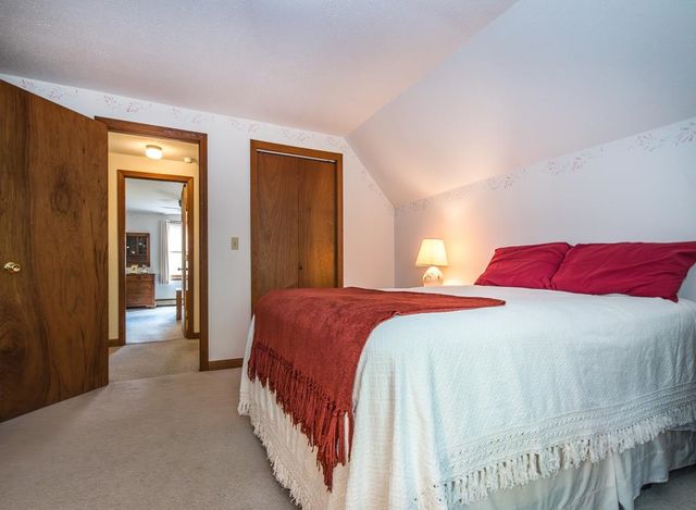 56 Blue Cat Lane, Castleton, VT 05735