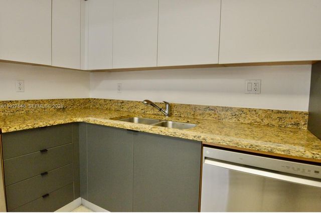 3300 NE 192nd St 903, Aventura, FL 33180