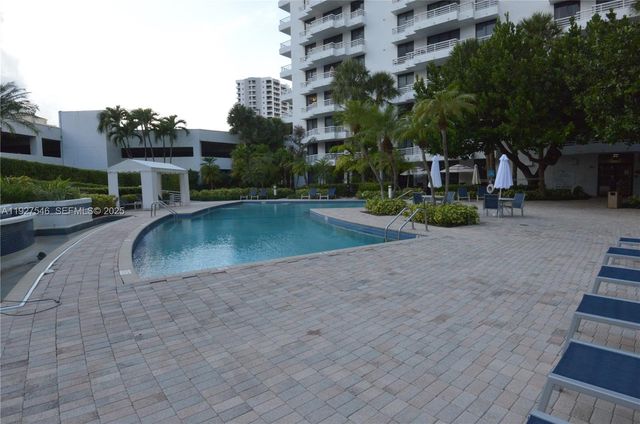 3300 NE 192nd St 903, Aventura, FL 33180