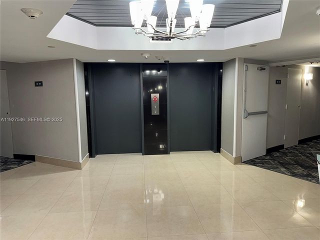 3300 NE 192nd St 903, Aventura, FL 33180