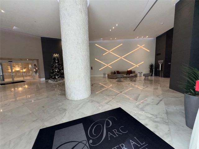 3300 NE 192nd St 903, Aventura, FL 33180