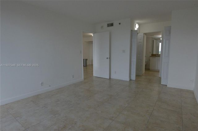 3300 NE 192nd St 903, Aventura, FL 33180