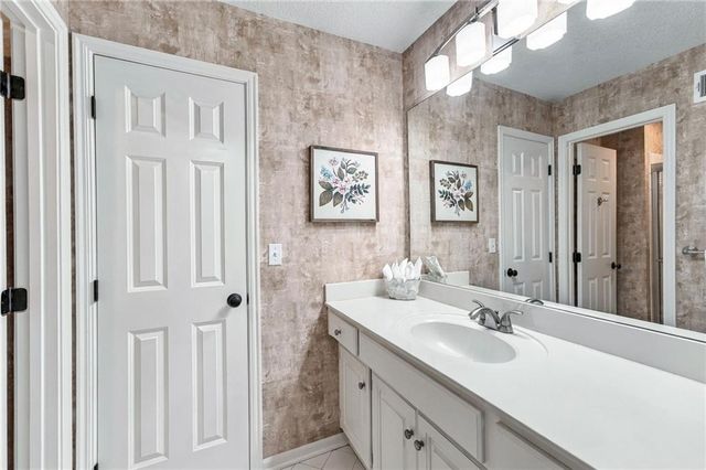 12812 W 132nd Street, Overland Park, KS 66213