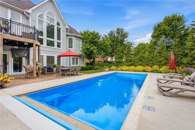 12812 W 132nd Street, Overland Park, KS 66213