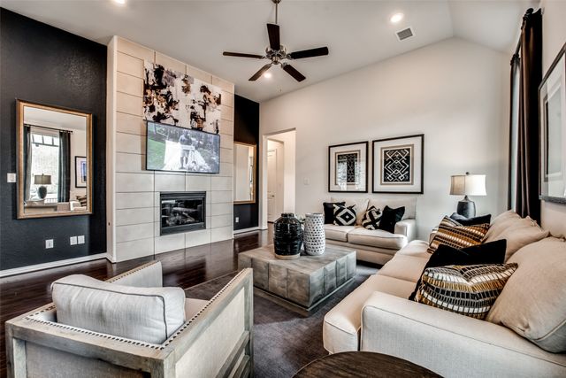 4790 Blackhawk Green Court, Arlington, TX 76005