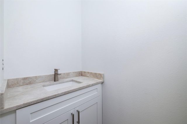 1049 Broadmoor Drive, Huntsville, TX 77340