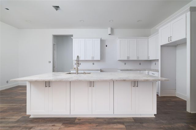 1049 Broadmoor Drive, Huntsville, TX 77340