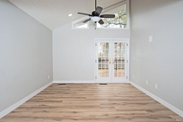 3703 E 1000, Ossian, IN 46777