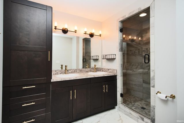 3703 E 1000, Ossian, IN 46777