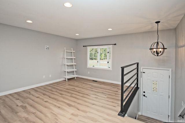 3703 E 1000, Ossian, IN 46777