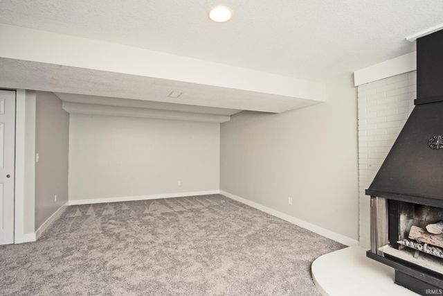 3703 E 1000, Ossian, IN 46777