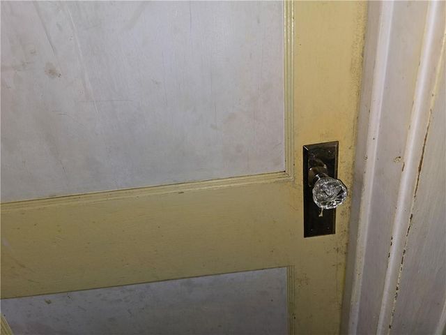 1415 S 34 Street, St Joseph, MO 64507