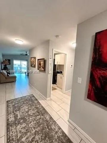 2123 NE 6th Avenue, Cape Coral, FL 33909