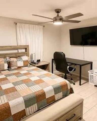 2123 NE 6th Avenue, Cape Coral, FL 33909