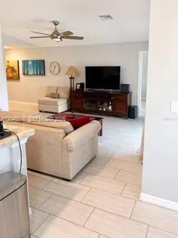 2123 NE 6th Avenue, Cape Coral, FL 33909