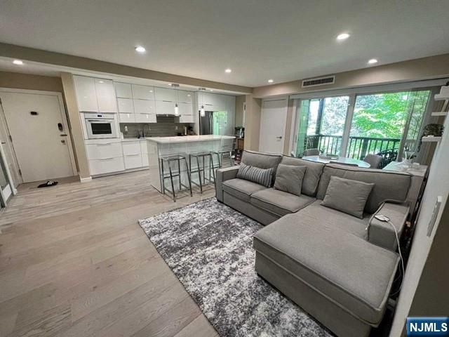 550 North Avenue E, Fort Lee, NJ 07024