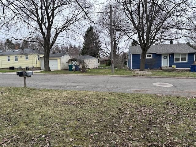 516 W 13th Street, La Porte, IN 46350