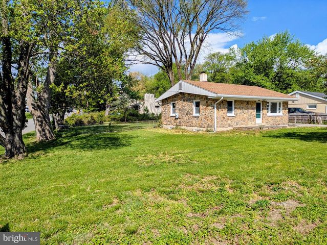 8068 CLARK STATION RD, Severn, MD 21144