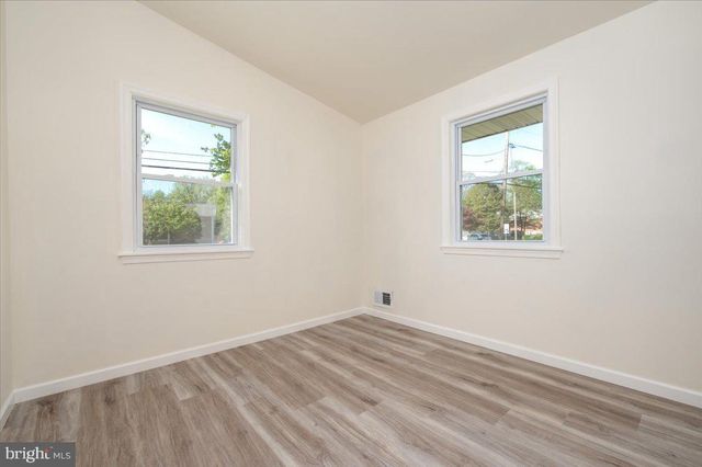 8068 CLARK STATION RD, Severn, MD 21144