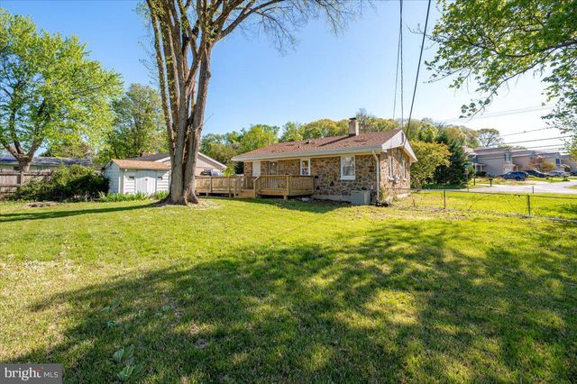 8068 CLARK STATION RD, Severn, MD 21144