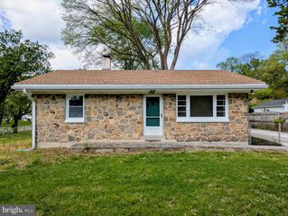 8068 CLARK STATION RD, Severn, MD 21144