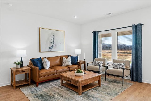 561 Raegan Street, Prairie Grove, AR 72753