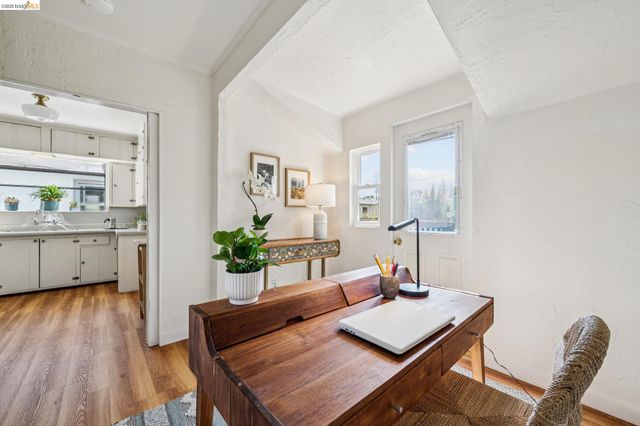 858 Neilson St, Berkeley, CA 94707