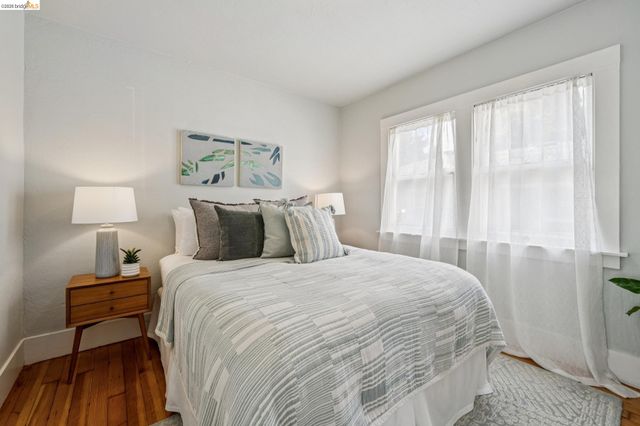 858 Neilson St, Berkeley, CA 94707